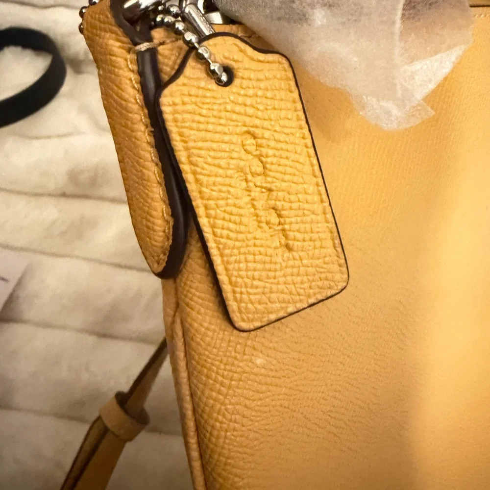 NWT Coach Mini Rowan File Bag in Honeycomb/Silver - Picture 6 of 15